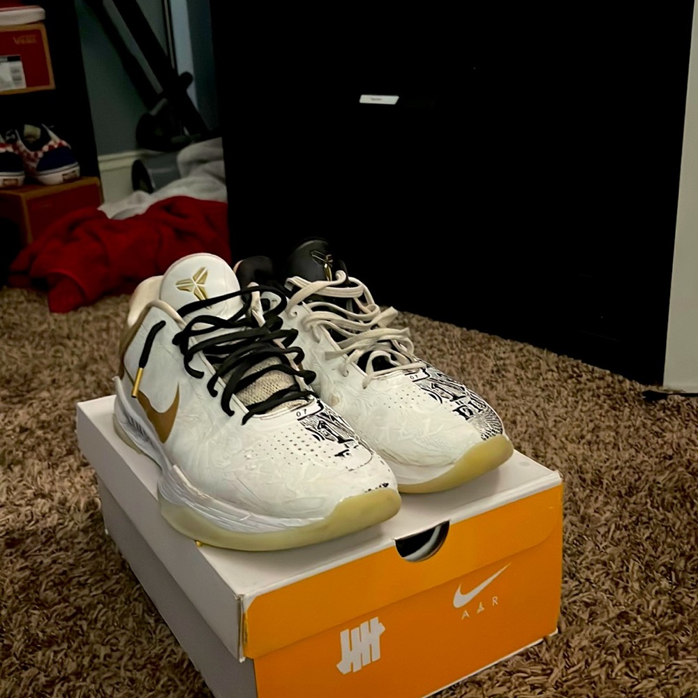 Kobe 5 protro big stage